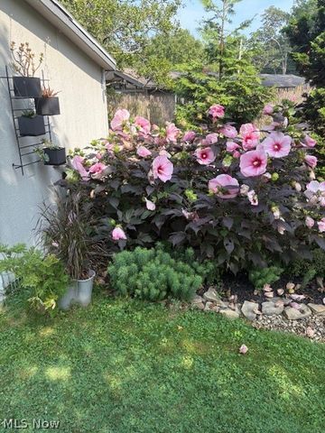 463 Queenswood Drive, Bay Village, OH 44140