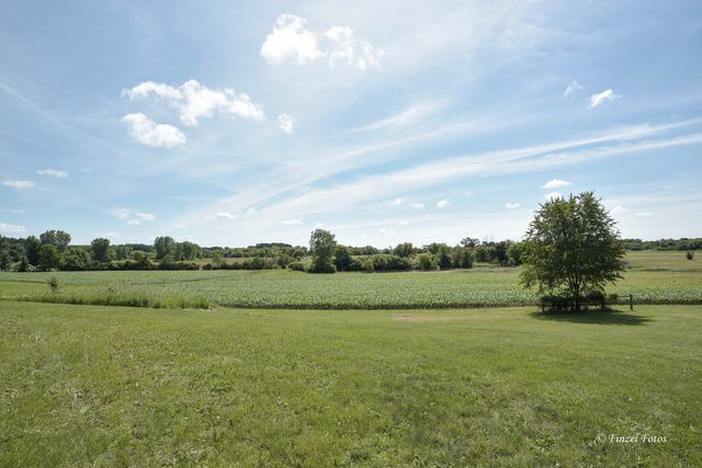 12505 Beaverton Road, Poplar Grove, IL 61065