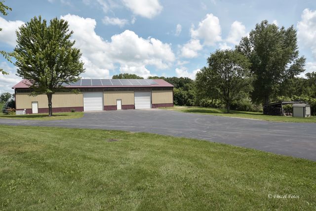 12505 Beaverton Road, Poplar Grove, IL 61065