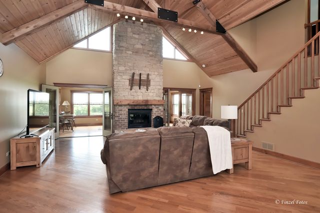 12505 Beaverton Road, Poplar Grove, IL 61065