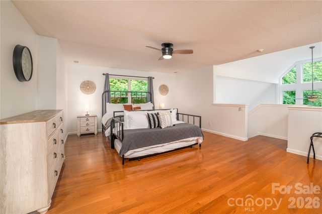 67 Hummingbird Hill Road, Franklin, NC 28734