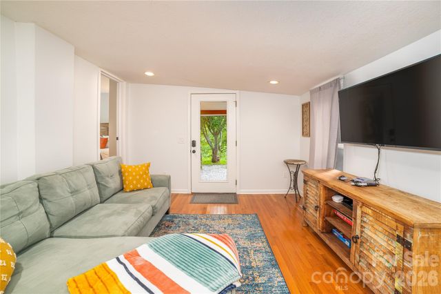 67 Hummingbird Hill Road, Franklin, NC 28734