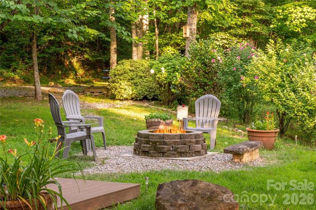 67 Hummingbird Hill Road, Franklin, NC 28734