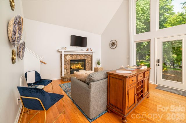 67 Hummingbird Hill Road, Franklin, NC 28734