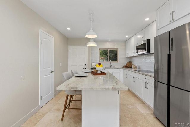 1809 Pleasantdale Drive, Encinitas, CA 92024