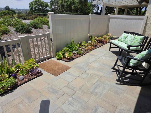1809 Pleasantdale Drive, Encinitas, CA 92024