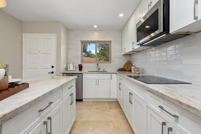 1809 Pleasantdale Drive, Encinitas, CA 92024