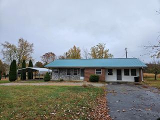 1372 Jamestown Hwy, Livingston, TN 38570