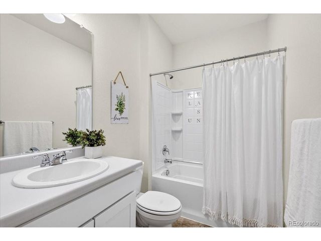 2301 Mountain Sky Dr, Fort Lupton, CO 80621