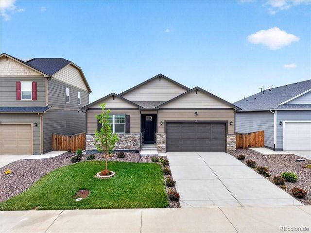 2301 Mountain Sky Dr, Fort Lupton, CO 80621