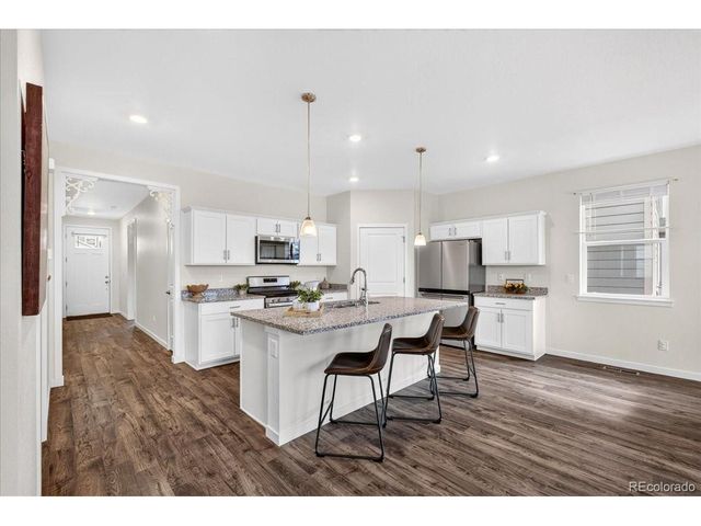2301 Mountain Sky Dr, Fort Lupton, CO 80621