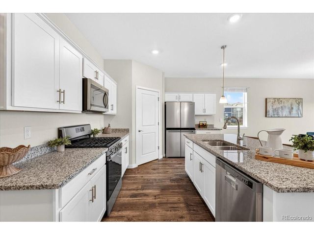 2301 Mountain Sky Dr, Fort Lupton, CO 80621