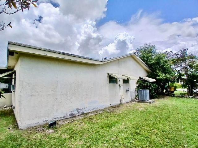 9500 NW 70th Street, Tamarac, FL 33321