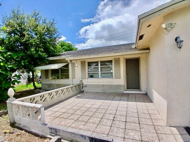 9500 NW 70th Street, Tamarac, FL 33321