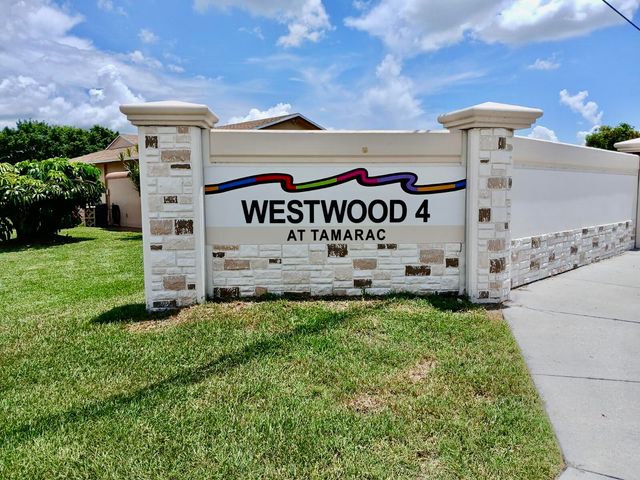 9500 NW 70th Street, Tamarac, FL 33321