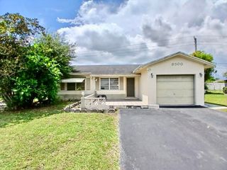 9500 NW 70th Street, Tamarac, FL 33321