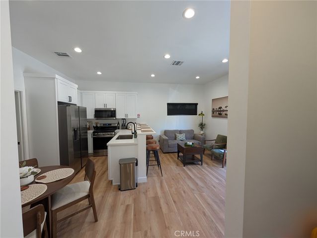 311 W Green, Claremont, CA 91711