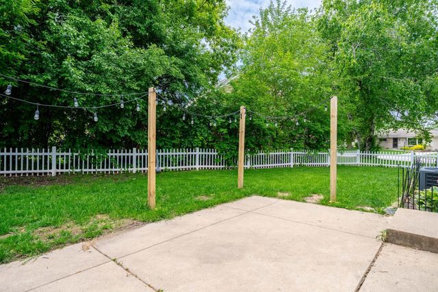 W150N8204 Norman DRIVE, Menomonee Falls, WI 53051