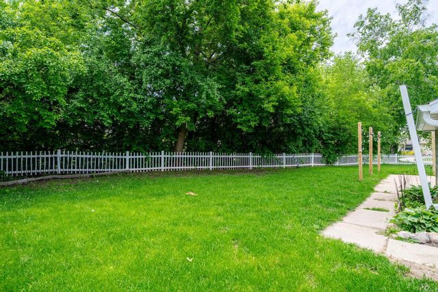 W150N8204 Norman DRIVE, Menomonee Falls, WI 53051