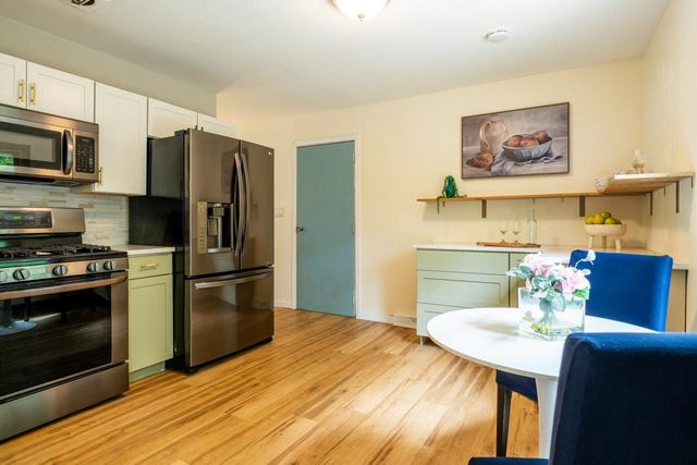 W150N8204 Norman DRIVE, Menomonee Falls, WI 53051