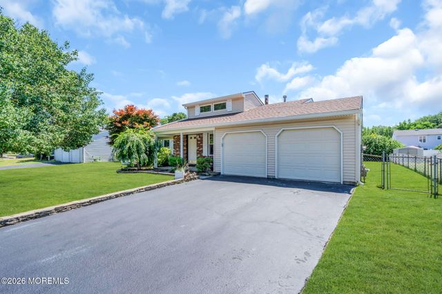 47 Peachstone Road, Howell, NJ 07731