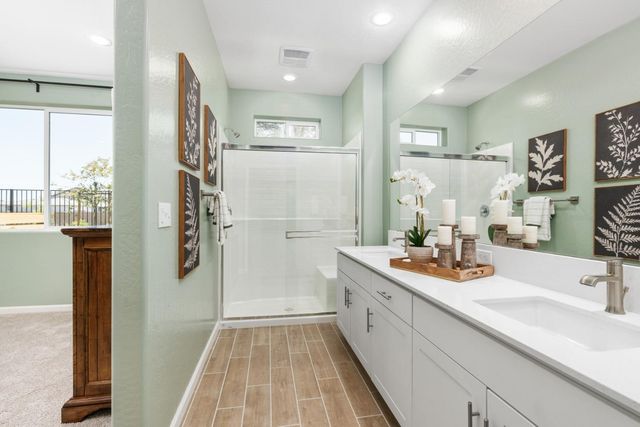 6786 E Oslin Avenue, Fresno, CA 93727