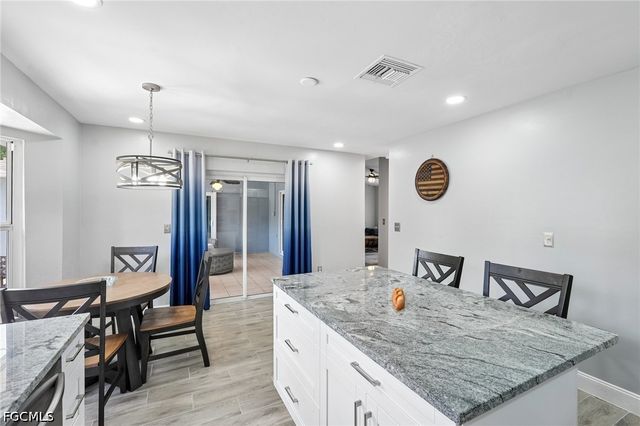 808 SW 14th PL, Cape Coral, FL 33991