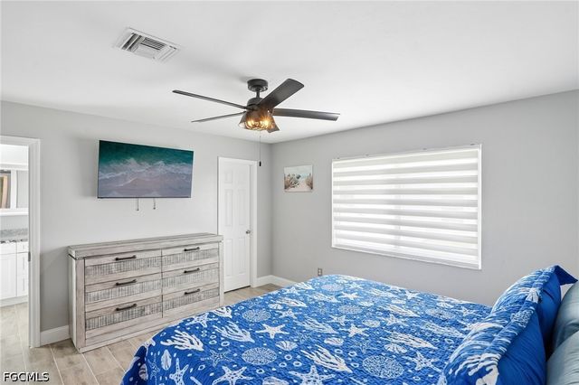 808 SW 14th PL, Cape Coral, FL 33991