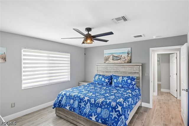 808 SW 14th PL, Cape Coral, FL 33991