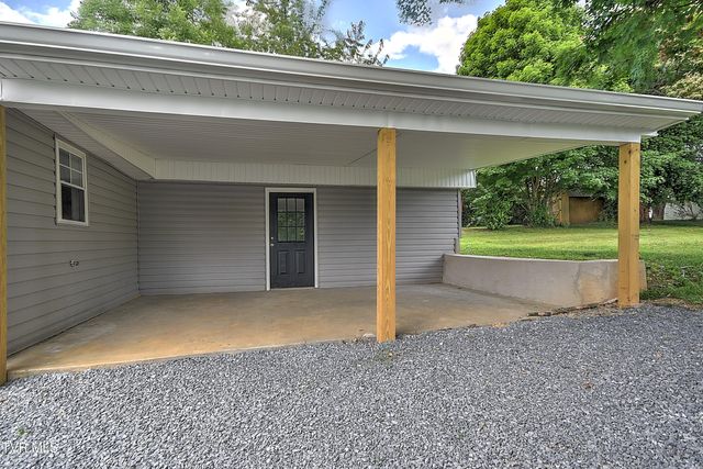 918 South Cedar Avenue, Elizabethton, TN 37643