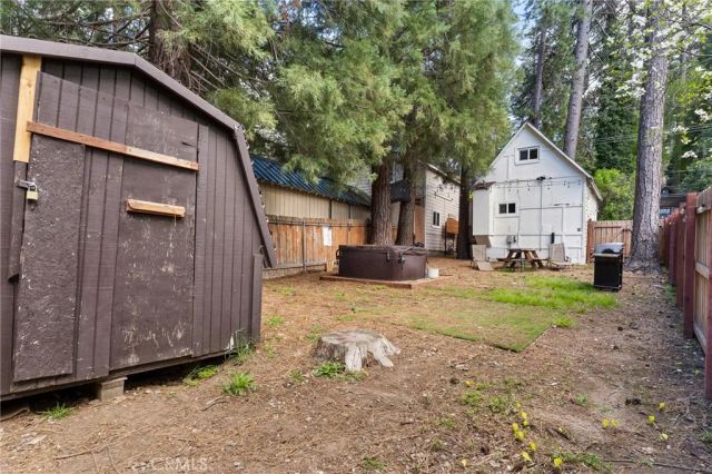 22904 Waters, Crestline, CA 92325