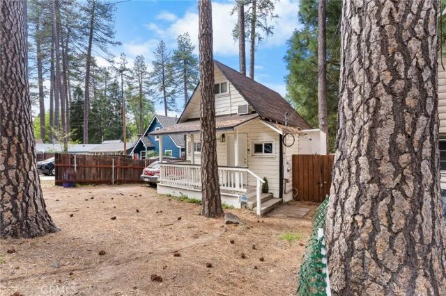 22904 Waters, Crestline, CA 92325