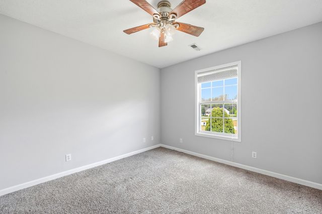 132 Kimberly St, Portland, TN 37148