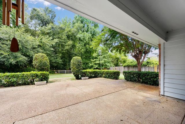 10135 WOODLAND HILLS DR, Cordova, TN 38018