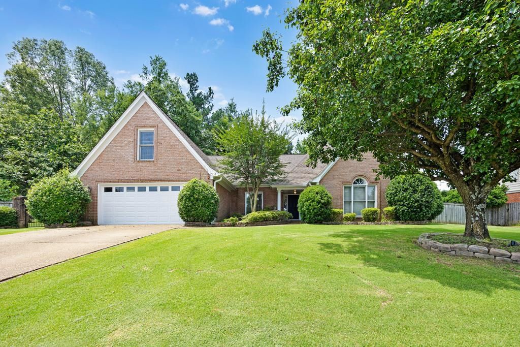 10135 WOODLAND HILLS DR, Cordova, TN 38018