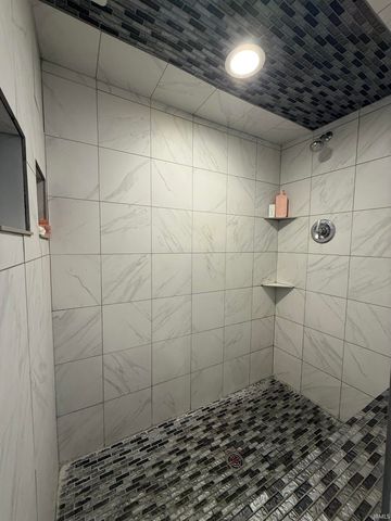 2655 S Brown Chapel Road, Boonville, IN 47601