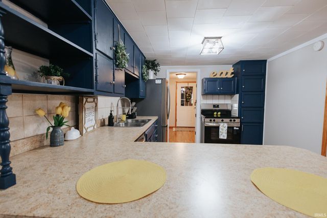 2655 S Brown Chapel Road, Boonville, IN 47601