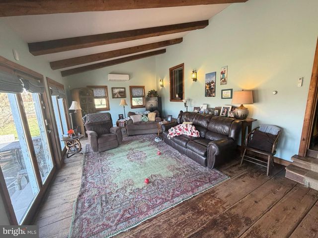 969 N GRANGE AVE, Collegeville, PA 19426