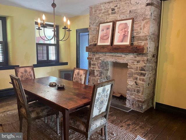 969 N GRANGE AVE, Collegeville, PA 19426