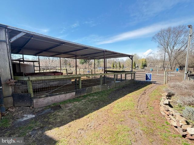 969 N GRANGE AVE, Collegeville, PA 19426