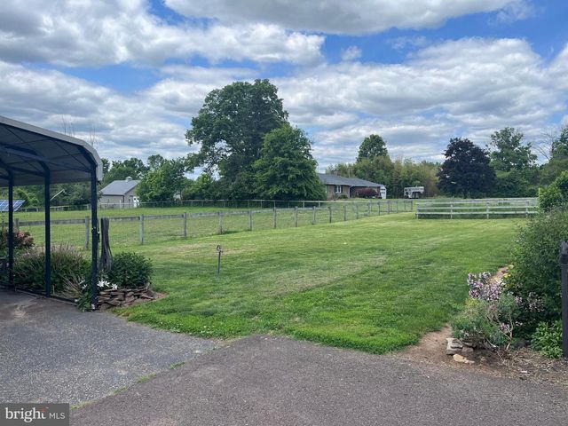 969 N GRANGE AVE, Collegeville, PA 19426
