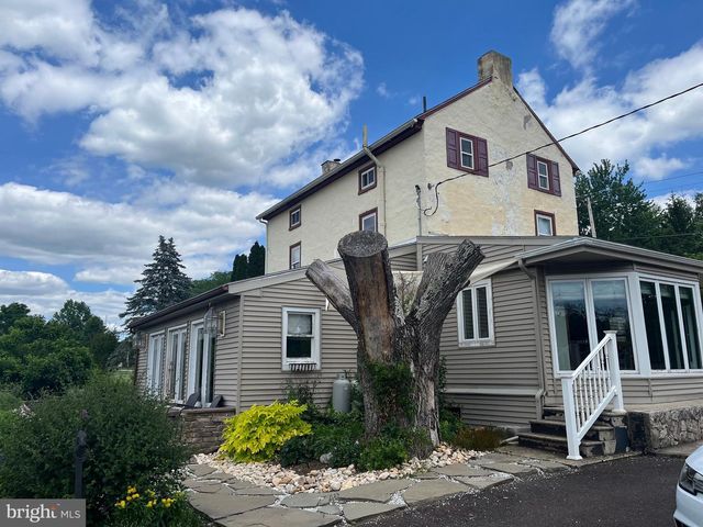 969 N GRANGE AVE, Collegeville, PA 19426