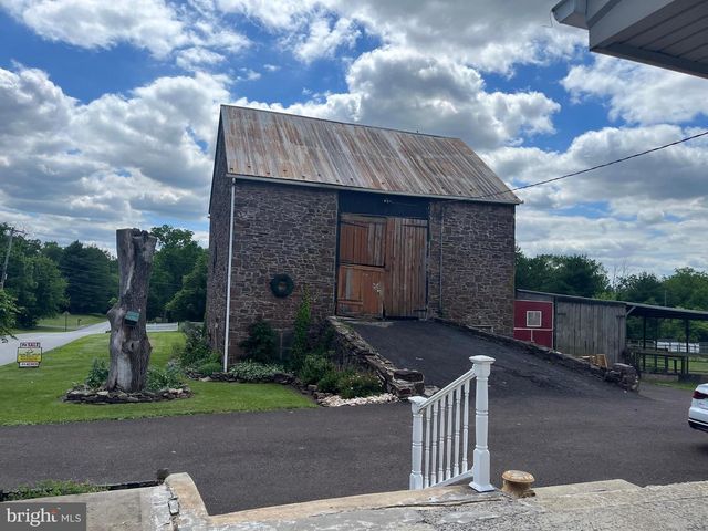 969 N GRANGE AVE, Collegeville, PA 19426