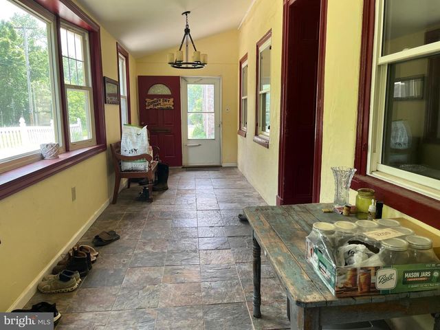969 N GRANGE AVE, Collegeville, PA 19426