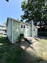 216 Nagatuck Avenue, Milford, CT 06460