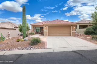 13575 N Holly Grape Drive, Marana, AZ 85658