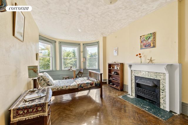 882 PARK Place, New York City, NY 11216