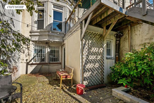 882 PARK Place, New York City, NY 11216