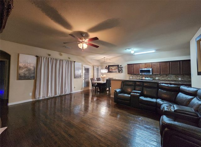 7982 Los Alamitos Lane, Fort Worth, TX 76140