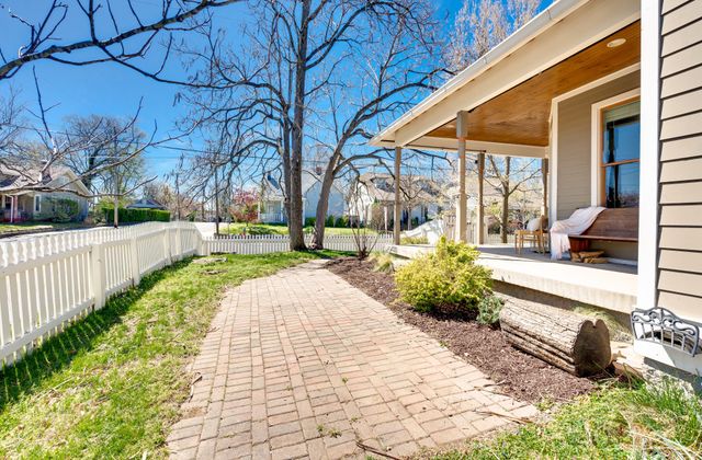 1815 Boscobel St A, Nashville, TN 37206